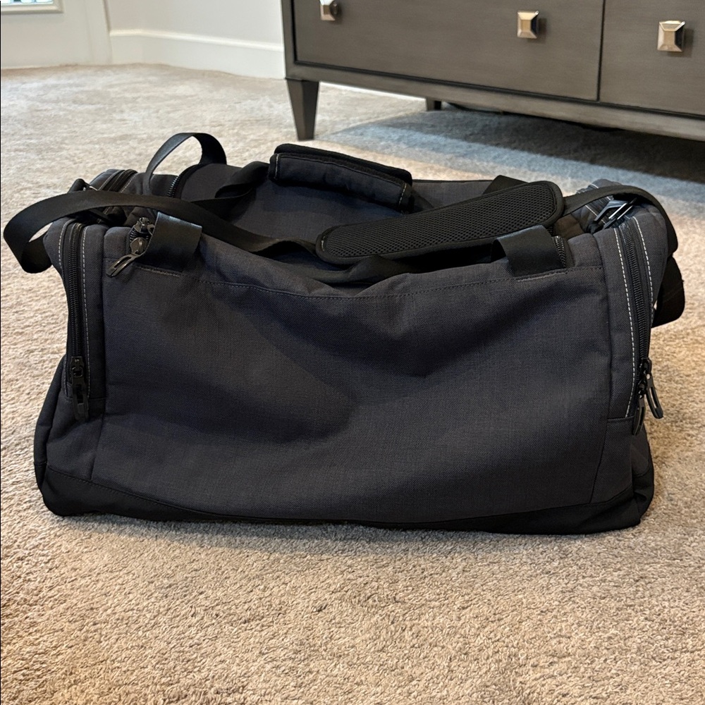 TaylorMade Charcoal Duffel Bag for Men - Picture 2 of 5